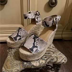 Marc Fisher snakeskin espadrilles. Black and tan size 81/2.